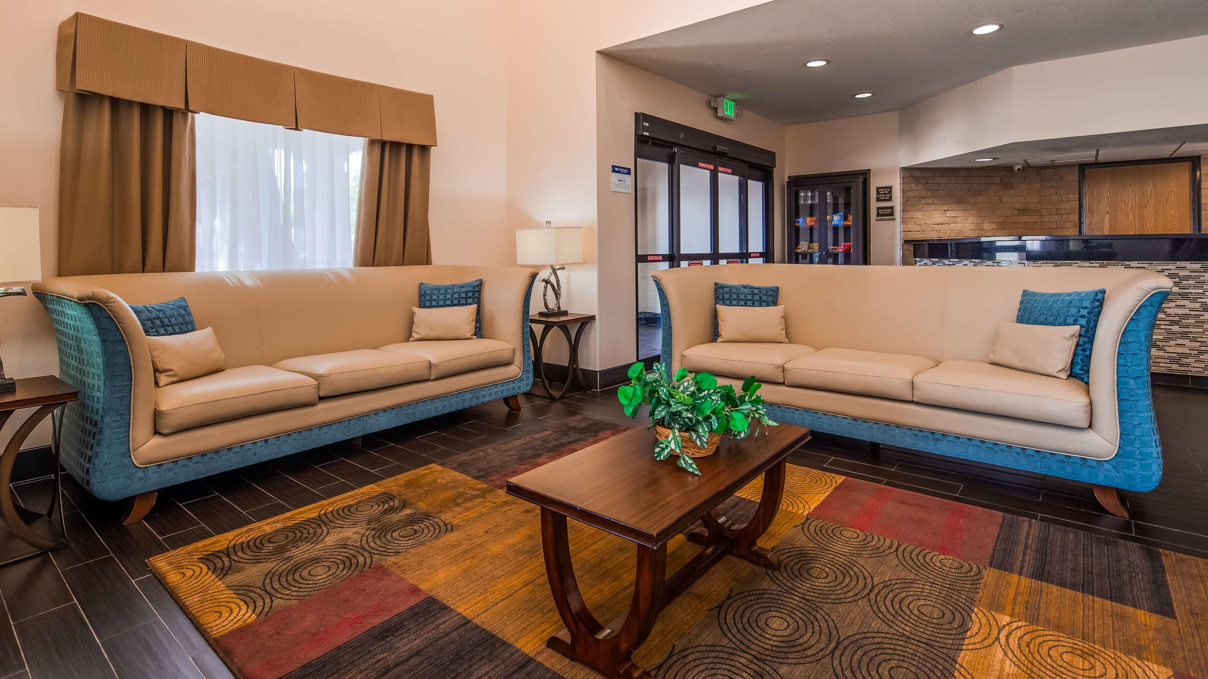 Best Western Plus - Wendover Inn Zewnętrze zdjęcie