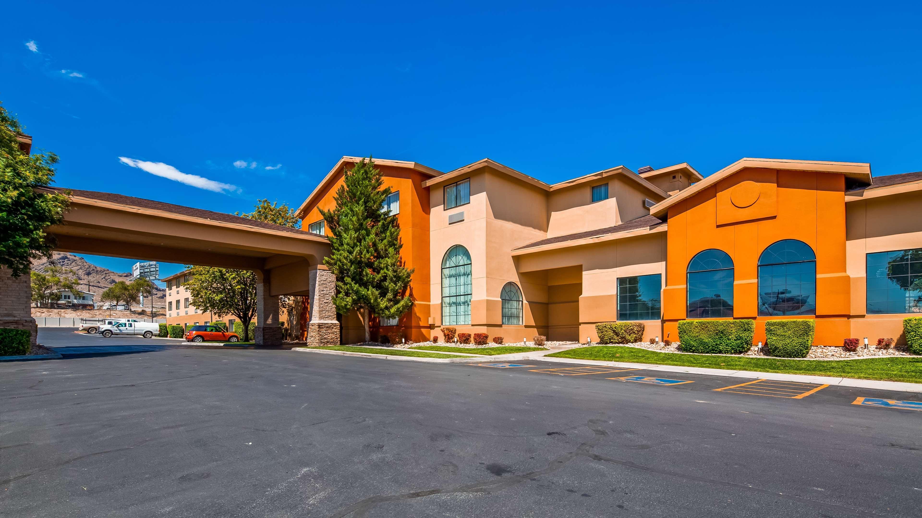 Best Western Plus - Wendover Inn Zewnętrze zdjęcie